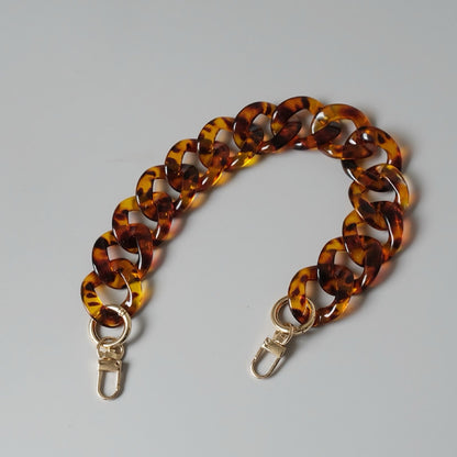 Amber Acrylic Chain – 18" Handle & Decor